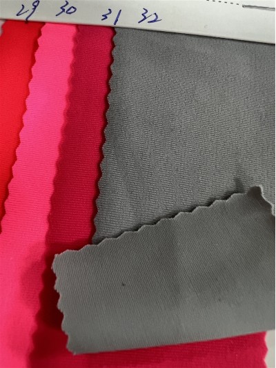 DG-BT 再生錦綸啞光萊卡  成分：82%再生錦綸  18%氨綸 克重：200g/㎡ 幅寬：150CM 細節-8